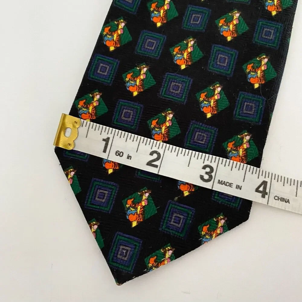 Vintage Pooh & Tigger‎ Neck Tie 100% Polyester Made In Korea 58'x3.7